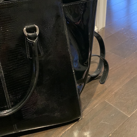 Patent leather Stuart Weitzman handbag - Picture 7 of 9